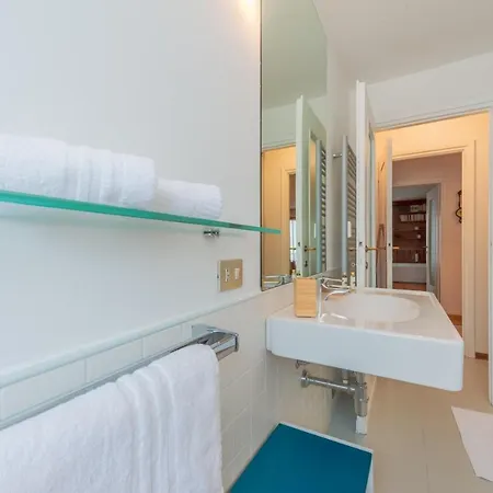 Апартаменти Camille - Accogliente - Cour 0078