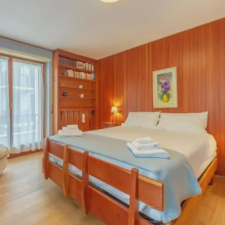 Camille - Accogliente - Cour 0078 Курмайор