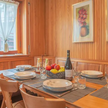 Camille - Accogliente - Cour 0078 * Курмайор